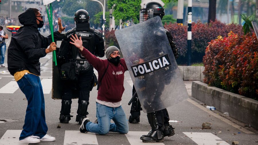 Polizei in Kolumbien im Einsatz / © Sergio R (shutterstock)