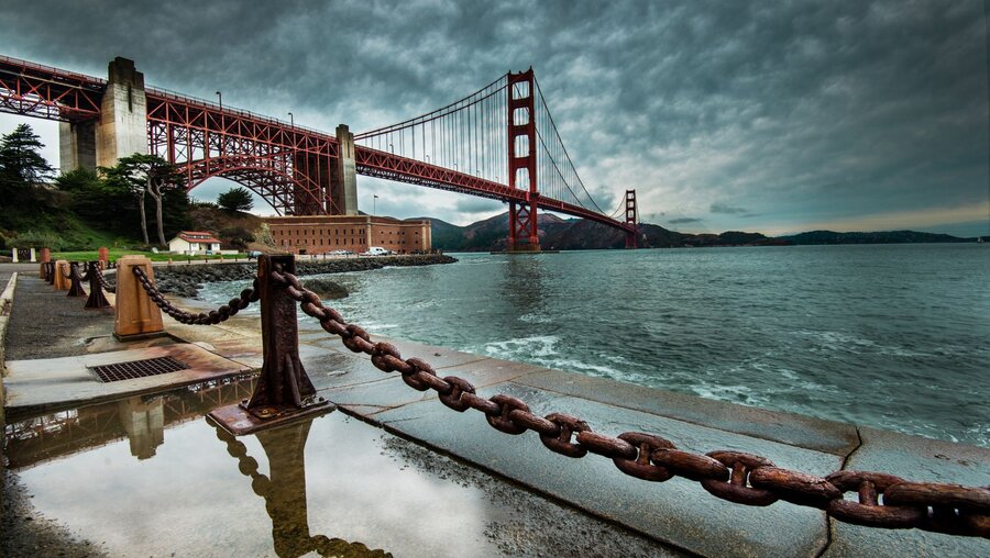 Golden Gate Bridge in San Francisco / © Pung (shutterstock)