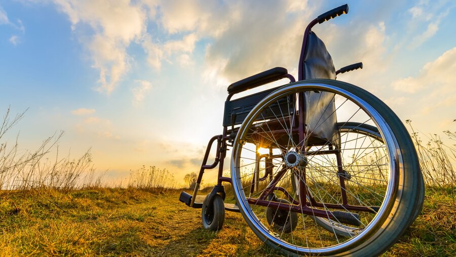 Ein Rollstuhl / © bubutu (shutterstock)