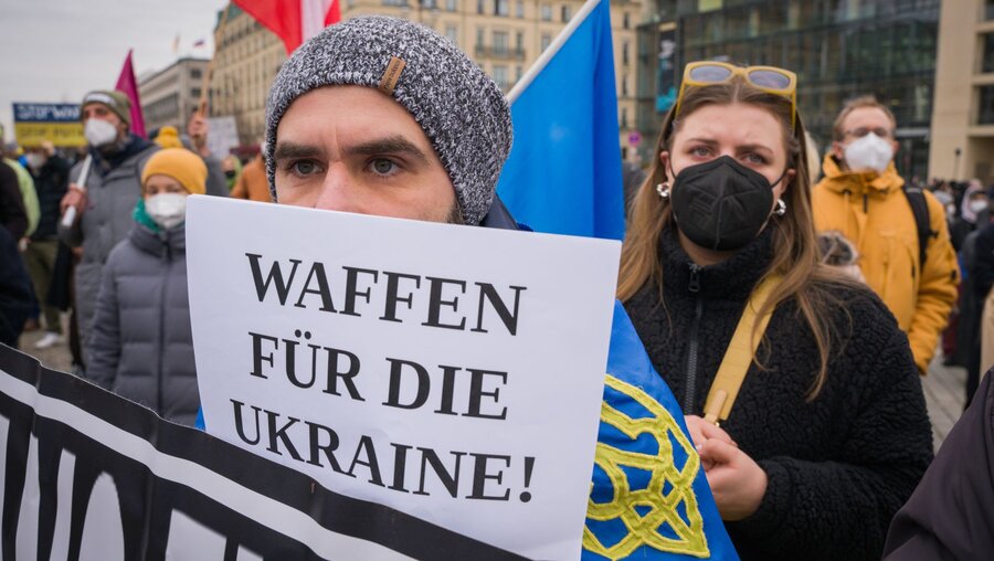 Solidaritätsdemo für die Ukraine / © Jannis Chavakis (KNA)
