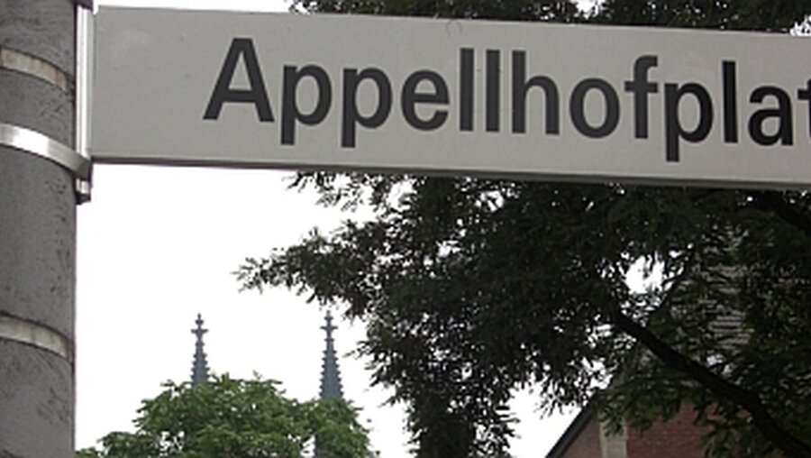 Appellhofplatz in Köln: Symbolträchtiger Standort am Gerichtshof für das neue Denkmal (DR)