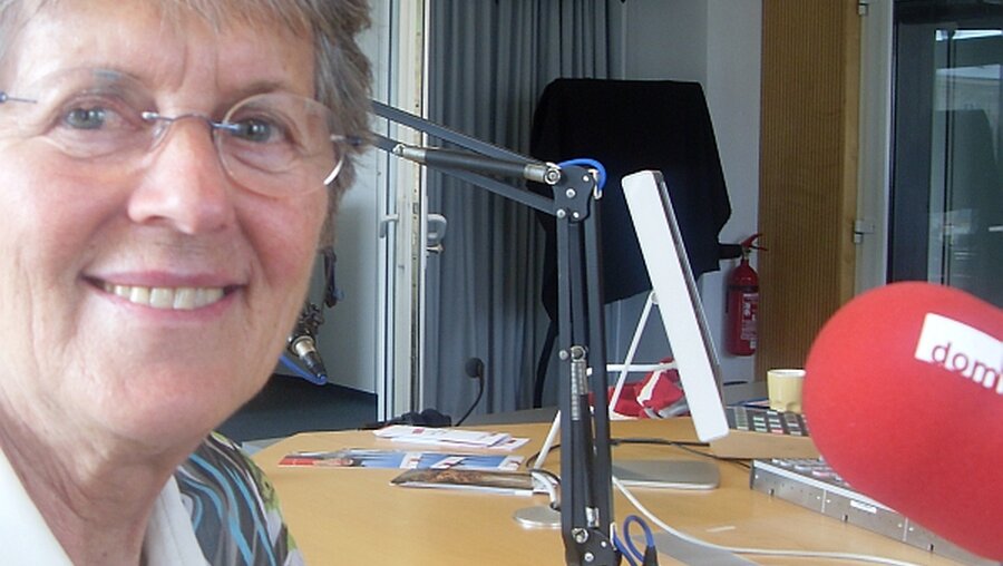 Schwester Lea Ackermann zu Besuch bei domradio.de (DR)
