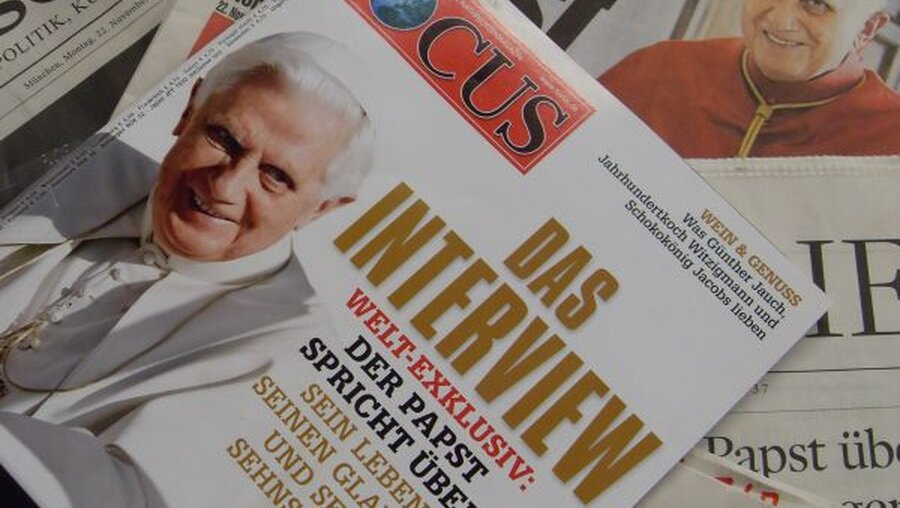 Papst Benedikt XVI. auf den Titelseiten der Zeitungen und Zeitschriften (DR)