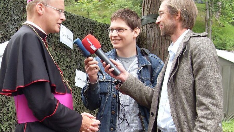Lourdes am 1. Juni - Militärbischof Overbeck im Interview (DR)