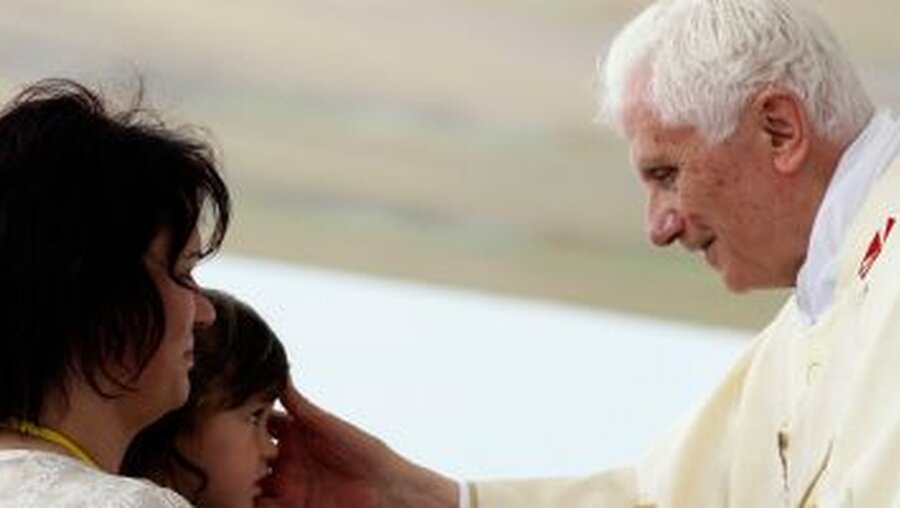 Papst Benedikt XVI.: Kurzer, aber intensiver Kroatien-Besuch (KNA)