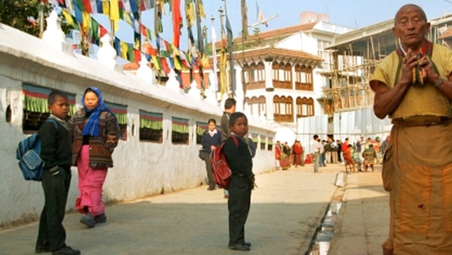 China überwacht zahlreiche buddhistische Tibeter  (KNA)