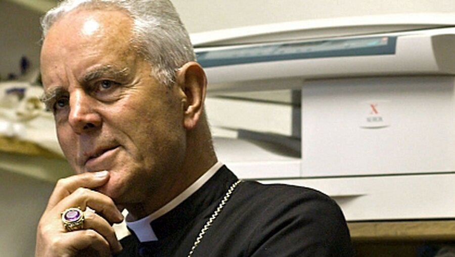 Auch in den eigenen Reihen nicht mehr erwünscht: Bischof Williamson (KNA)
