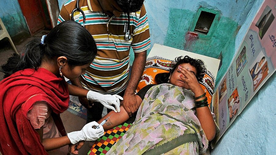 HIV-Behandlung in Indien (dpa)