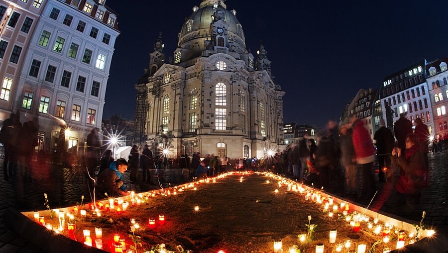 Jahrestag der Zerstörung Dresdens am 13. Februar 1945 / © Arno Burgi (dpa)