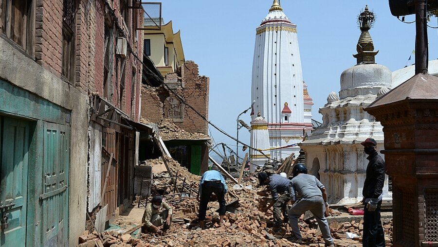 Zerstörung in Kathmandu (dpa)