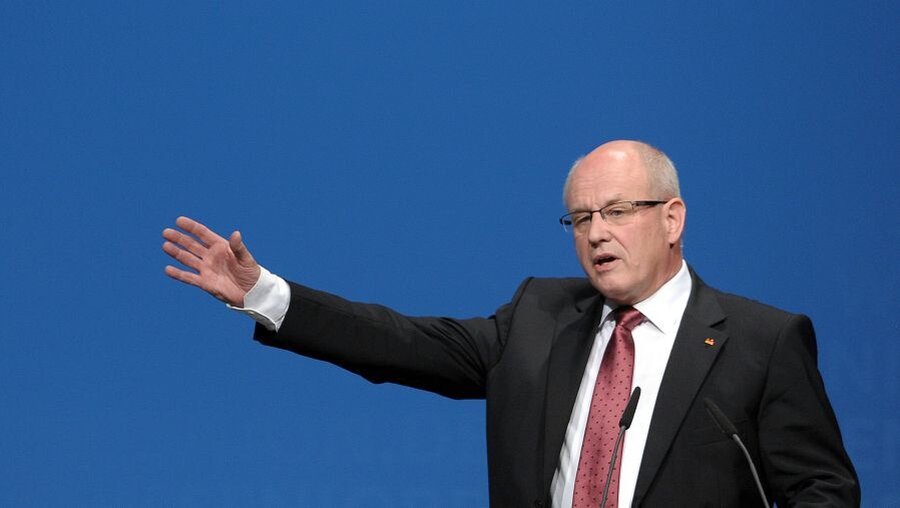 Unionsfraktionschef Volker Kauder (dpa)