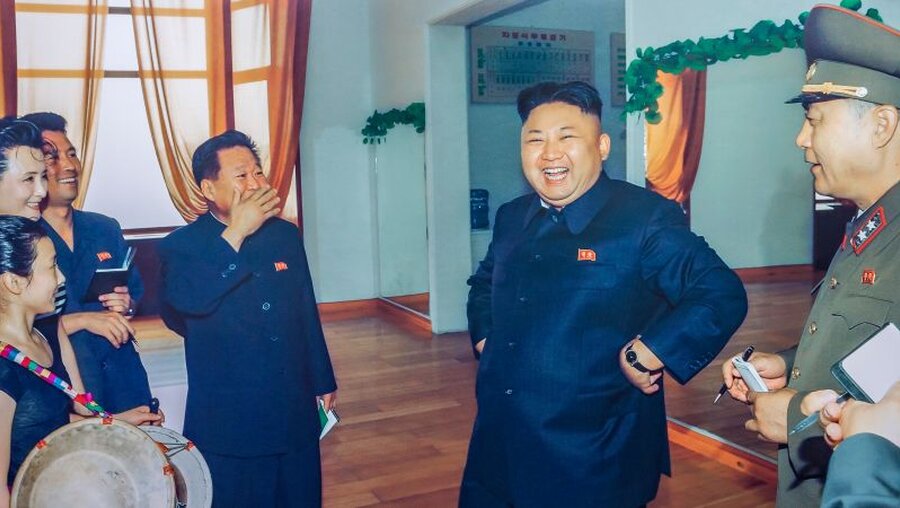 Kim Jong besucht eine Schule in Pjöngjang im Jahr 2018. / © Torsten Pursche (shutterstock)
