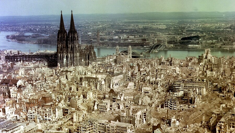 Das zerstörte Köln nach dem Zweiten Weltkrieg (dpa)