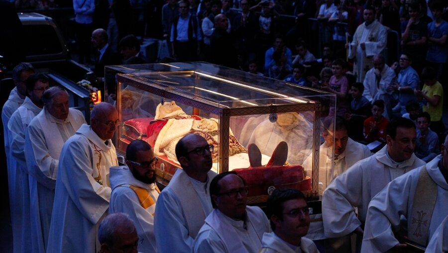Leichnam von Papst Johannes XXIII. in Bergamo / © Paul Haring (KNA)