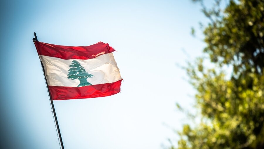 Libanesische Flagge / © Baly photo (shutterstock)