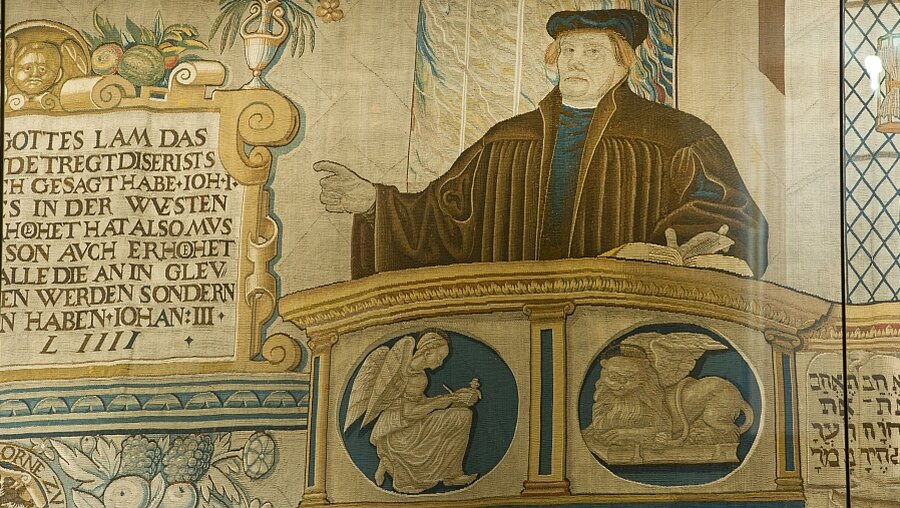 Martin Luther (Croy-Teppich von 1554) (dpa)