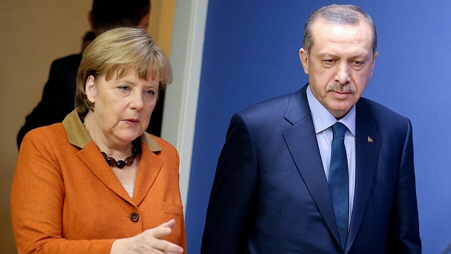 Merkel und Erdogan  / © Kay Nietfeld (dpa)