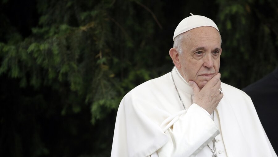 Nachdenklich: Papst Franziskus / © Alessandra Tarantino (dpa)