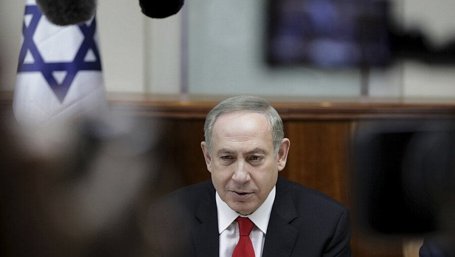Der israelische Ministerpräsident Benjamin Netanjahu / © Dan Balilty (dpa)
