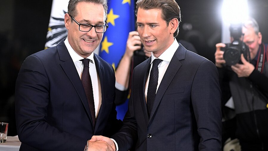 ÖVP-FPÖ-Bündnis in Österreich / © Roland Schlager (dpa)