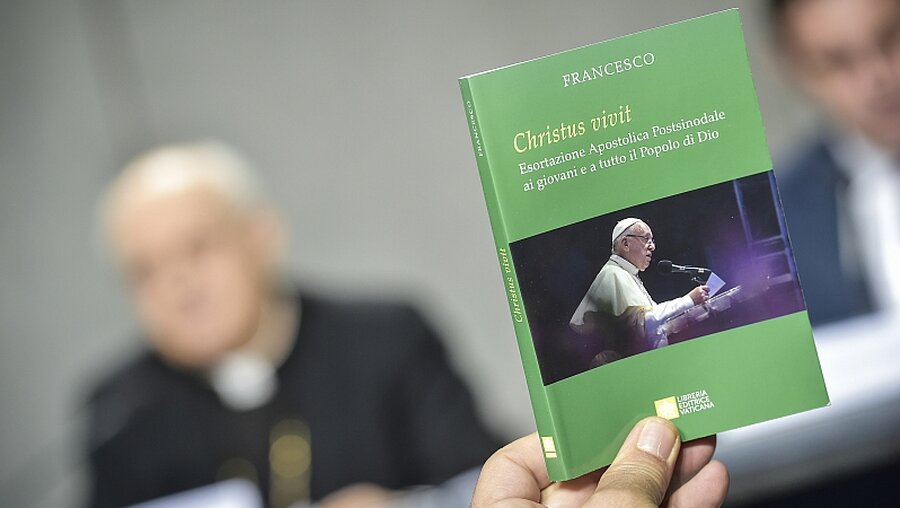 Päpstliches Schreiben "Christus vivit"  / © Cristian Gennari (KNA)
