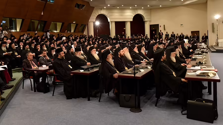 Beratungen beim panorthodoxen Konzil / &copy; Harald Oppitz (KNA)