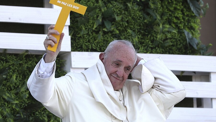 Papst Franziskus auf seiner Reise nach Peru / © Alessandra Tarantino (dpa)