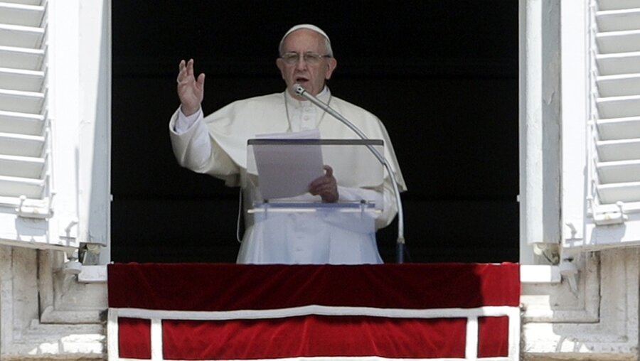 Papst Franziskus beim Angelus-Gebet / © Gregorio Borgia (dpa)