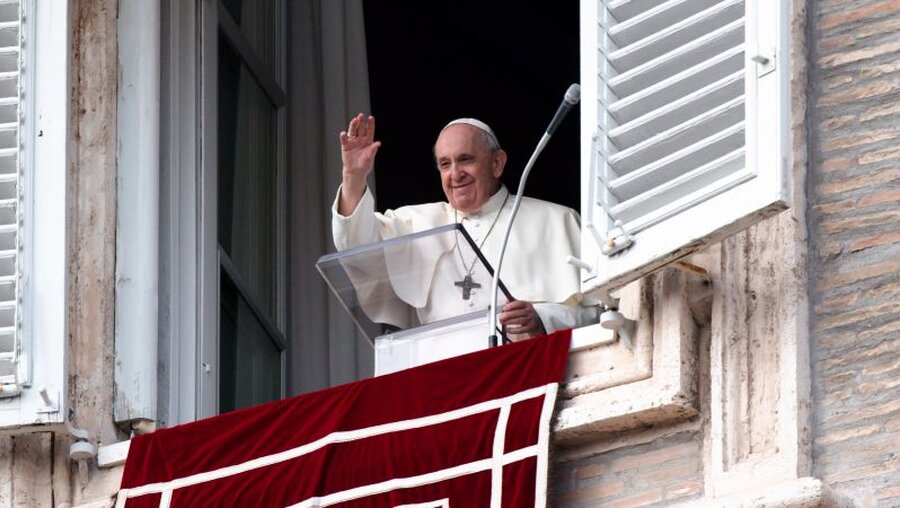 Papst Franziskus beim Mittagsgebet / © Vatican Media (KNA)