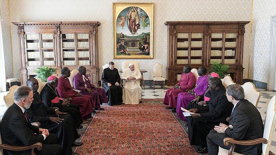 Papst Franziskus empfängt eine Delegation des südsudanesischen Kirchenrates / © Vatican Media/Romano Siciliani (KNA)