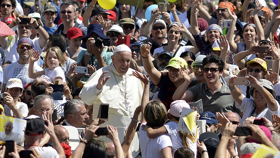 Papst Franziskus ist beliebt / © Paolo Galosi (KNA)