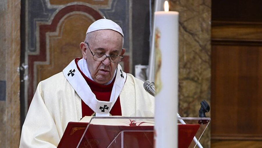 Papst Franziskus feiert die Messe in der Kirche Santo Spirito / © Vatican Media/Romano Siciliani (KNA)