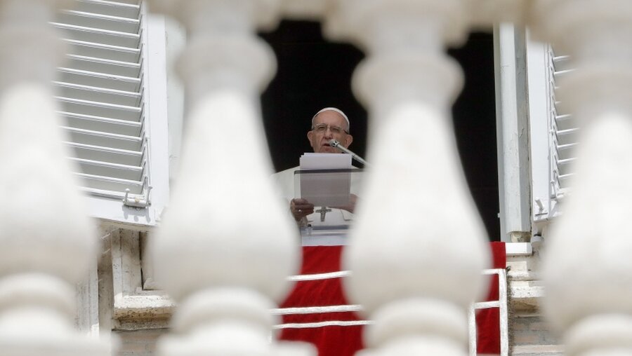 Papst Franziskus an Mariä Himmelfahrt / © Andrew Medichini (dpa)