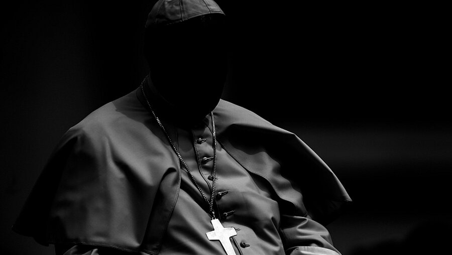 Papst Franziskus nimmt sich der Missbrauchsaufarbeitung an / © Evandro Inetti (dpa)