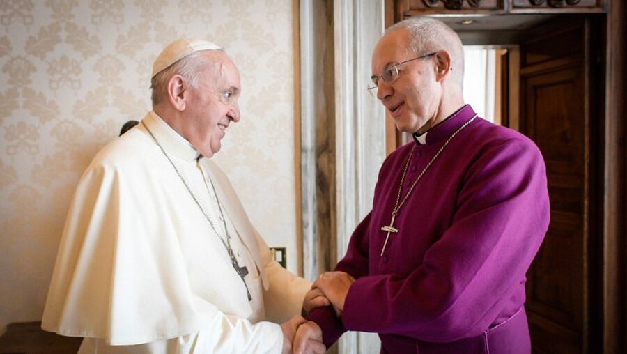 Papst Franziskus und Justin Welby (Archiv) / © Vatican Media/Romano Siciliani (KNA)