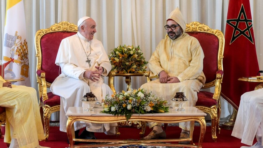 Papst Franziskus und König Mohammed VI. / © Romano Siciliani (KNA)