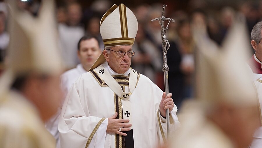 Papst Franziskus warnt vor Ideologisierung in der Liturgie / © Domenico Stinellis (dpa)