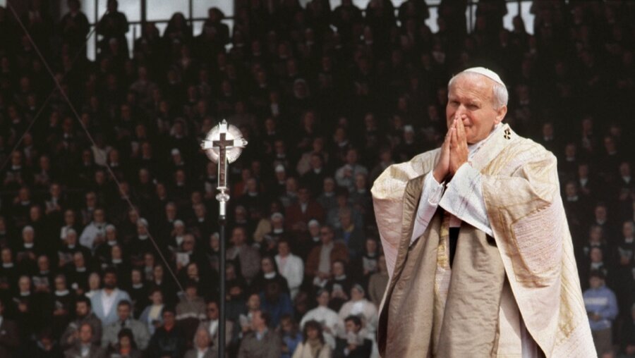 Johannes Paul II. wäre am 18. Mai 2020 stolze 100 Jahre alt geworden / © N.N. (KNA)