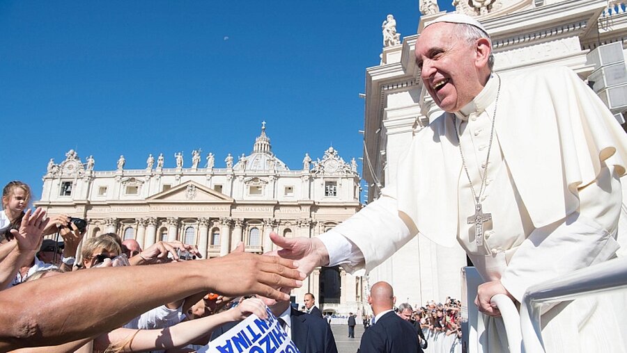 Generalaudienz mit Papst Franziskus / © L'Osservatore Romano (dpa)