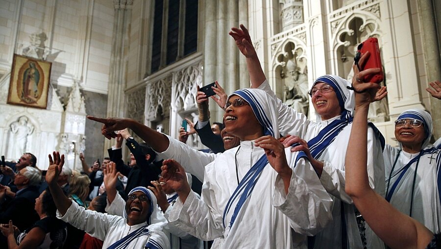 Ordensschwestern in der St. Patricks Kathedrale in New York / © Tony Gentile (dpa)