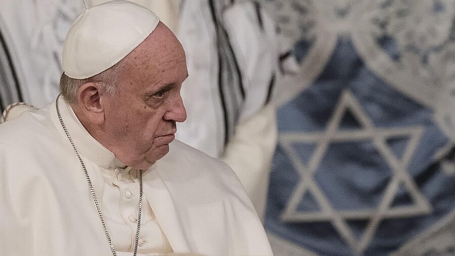 Papst Franziskus besucht die Große Synagoge in Rom / © Angelo Carconi (dpa)