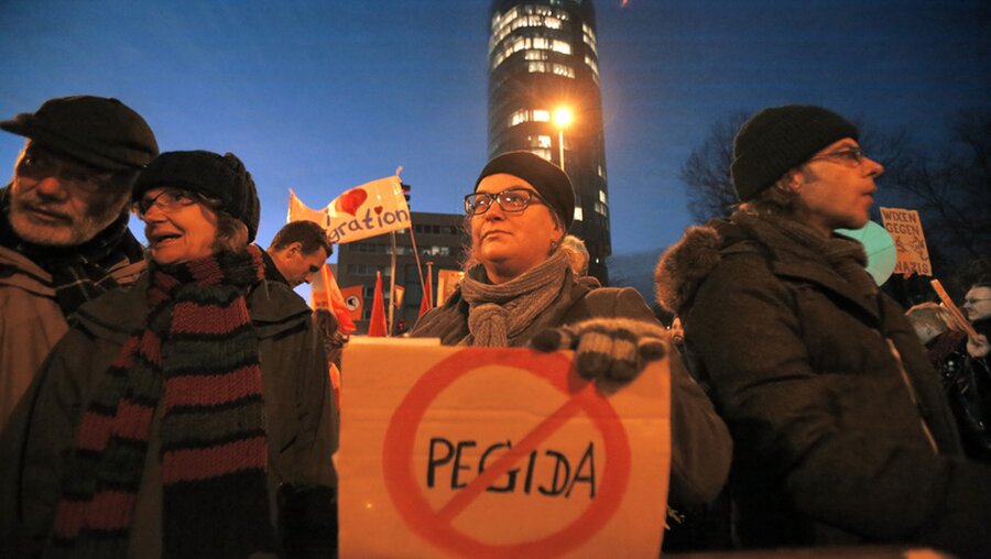 Demonstration gegen Kögida (dpa)