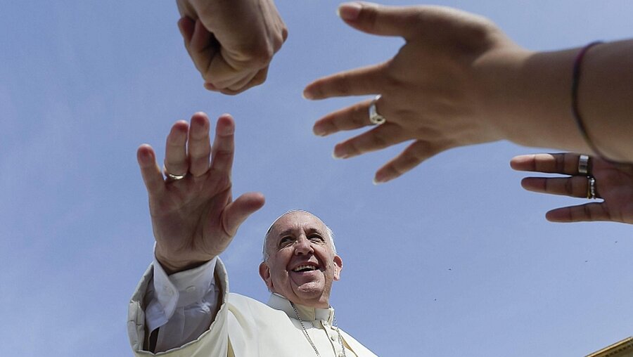 Papst Franziskus / © Osservatore Romano/Handout (dpa)