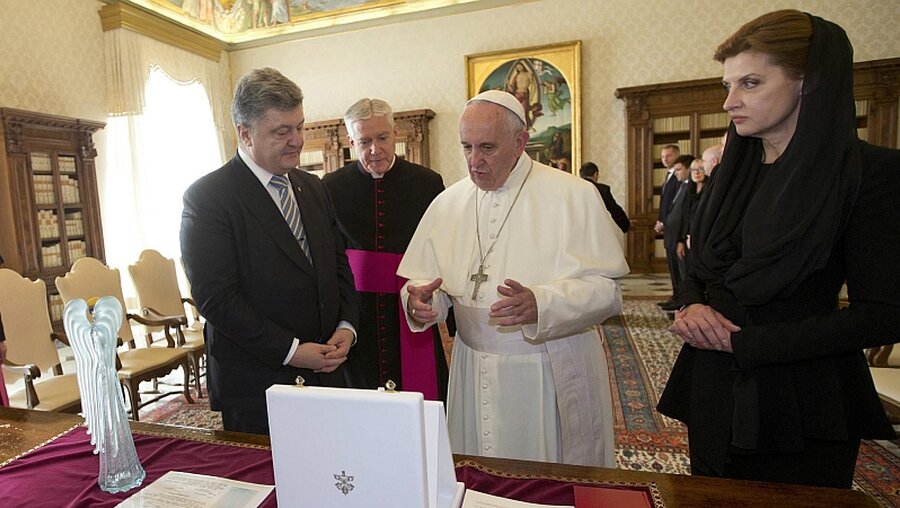 Ehepaar Poroschenko beim Papst / © Alessandra Tarantino  (dpa)