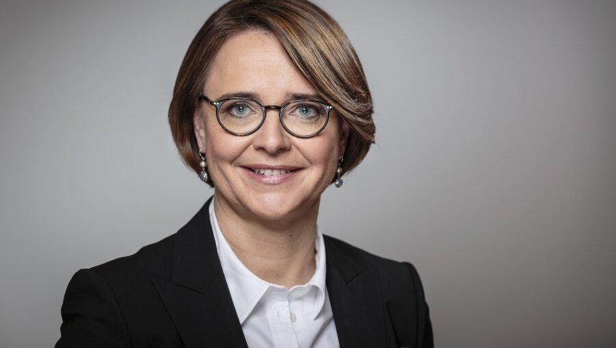 CDU-Politikerin Annette Widmann-Mauz / © Steffen Kugler  (Bundesregierung)