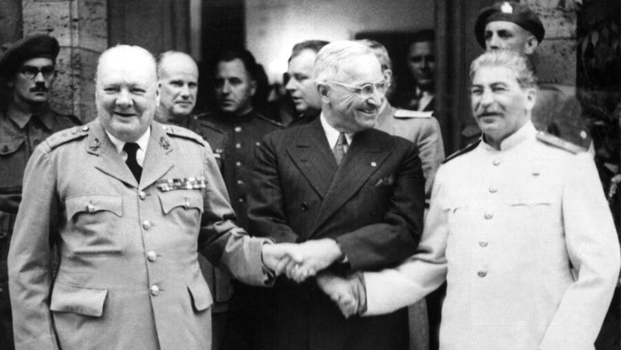 Potsdamer Konferenz 1945 / © N.N./UPI (dpa)