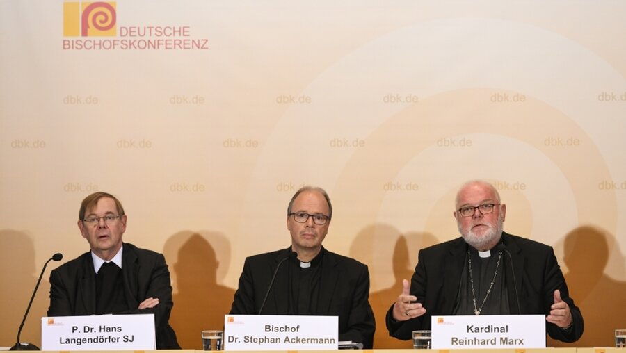 Pressekonferenz zum Abschluss der Herbstvollversammlung der Deutschen Bischofskonferenz / © Harald Oppitz (KNA)