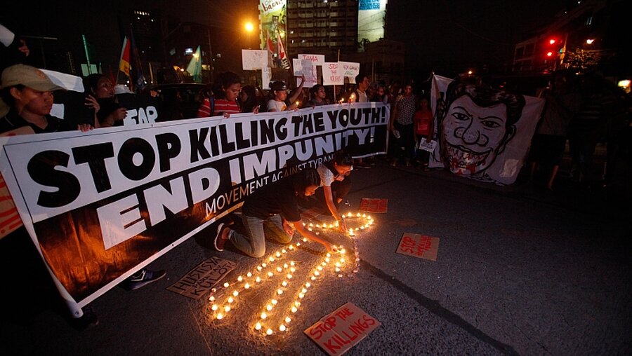 Proteste gegen die Anti-Drogen-Einsätze der Sicherheitskräfte / © Richard James M. Mendoza (dpa)