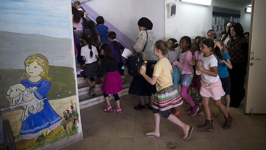 Schulkinder in Israel (dpa)