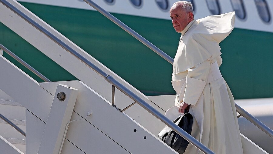 Papst auf Reisen (dpa)